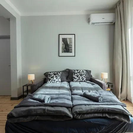 Downtown Stylish Flat Apartmán